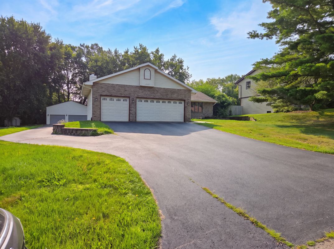 Photo 48 of 79 of 1503 Featherstone Rd, Rockford, IL
