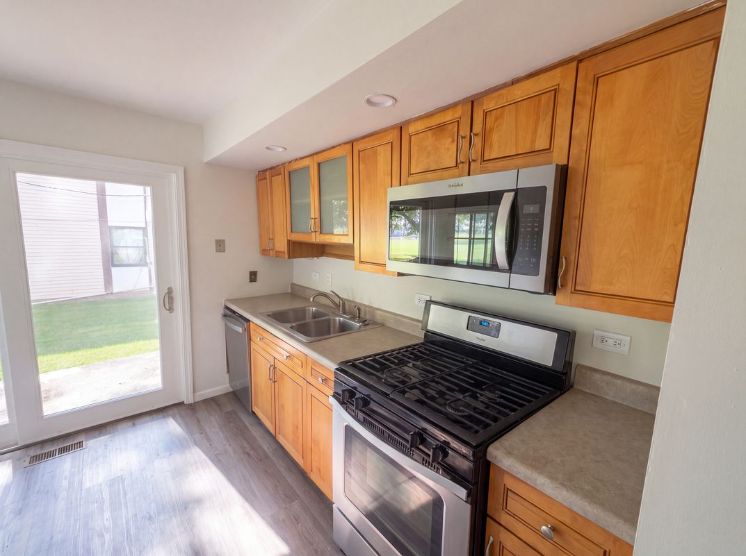 Photo 7 of 42 of 4133 193rd St, Country Club Hills, IL