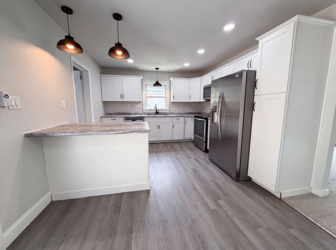 Photo 9 of 20 of 704 Morningside Dr, Mount Holly, NC