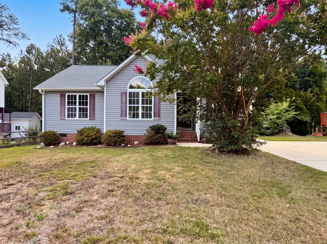 Property photo 1 of 105 Gentle Rio Ct