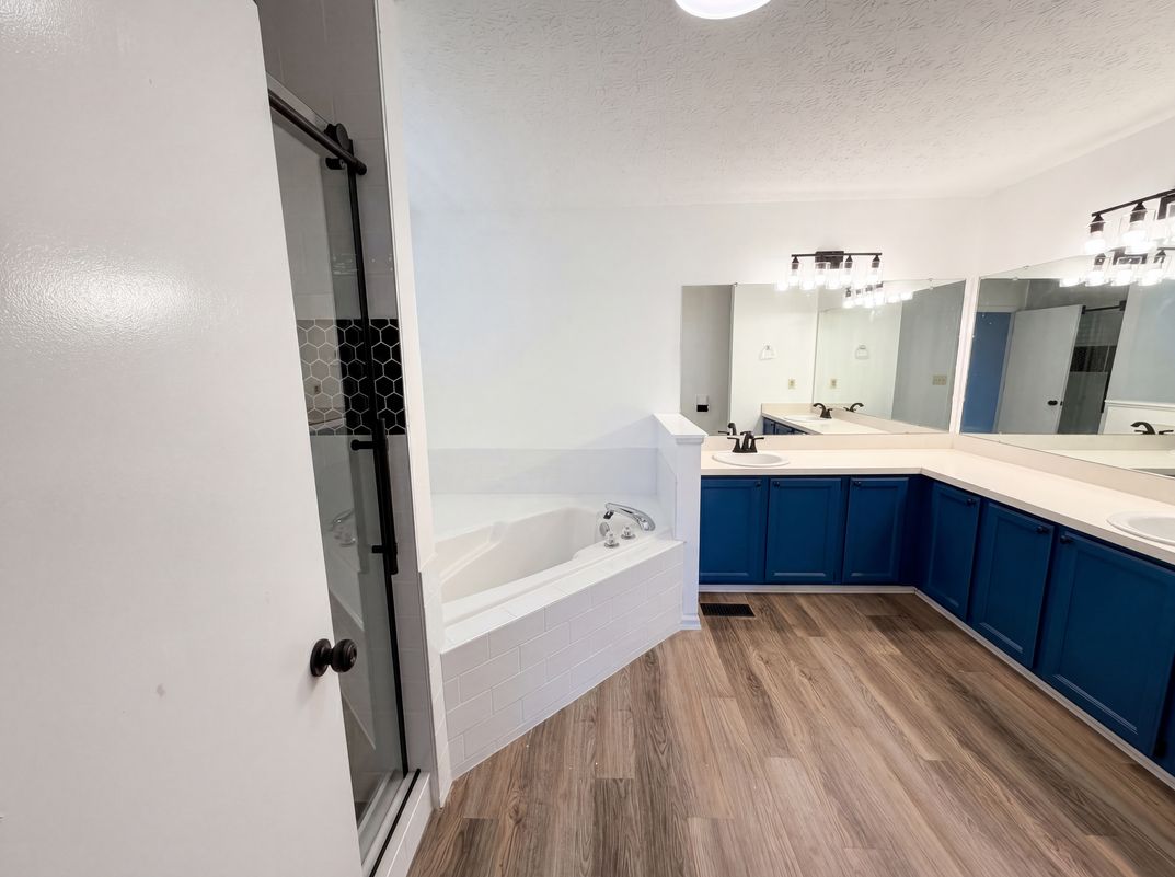 Photo 6 of 29 of 4976 Vicksburg Ln, Hilliard, OH