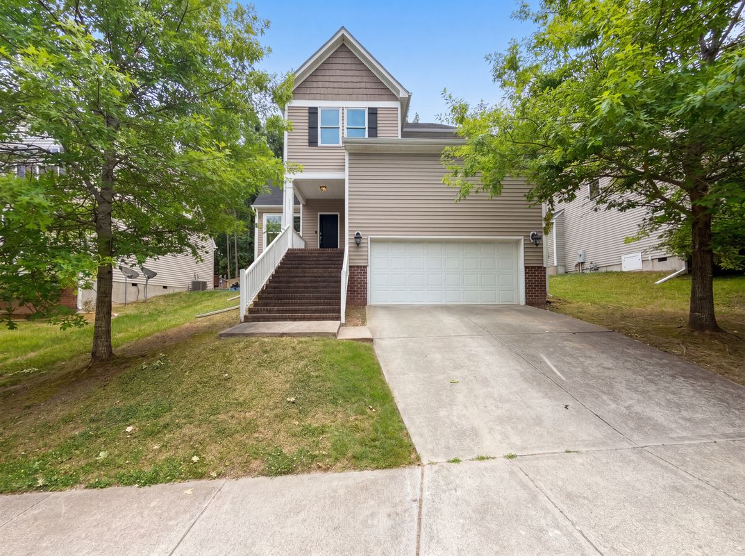 Property photo 1 of 612 Turmeric Ln