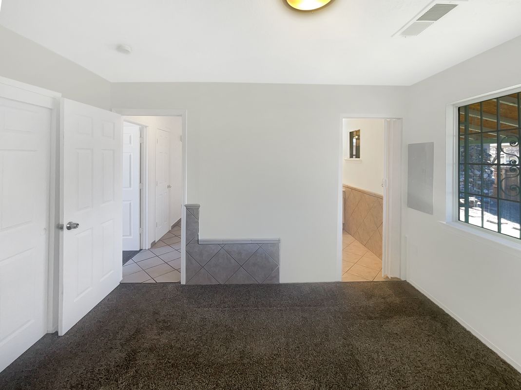 Photo 4 of 17 of 1333 Lucretia St SW, Albuquerque, NM
