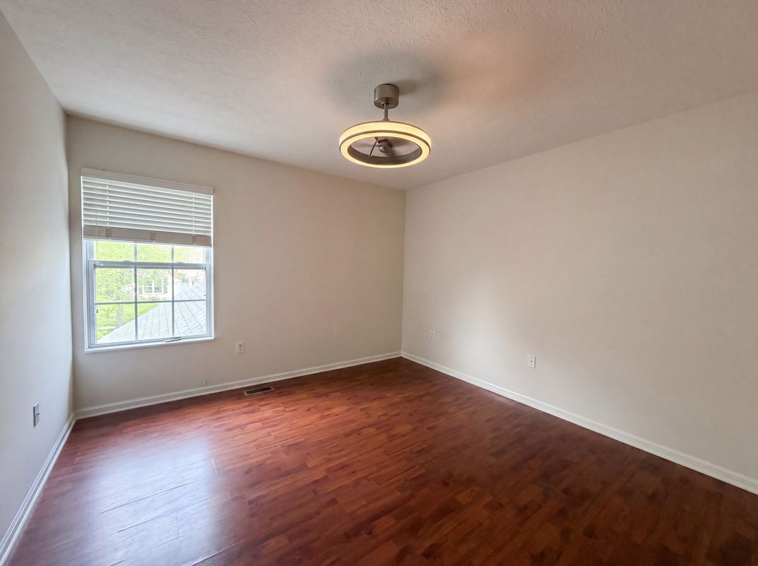 Photo 21 of 44 of 7966 Lazelle Woods Dr, Westerville, OH