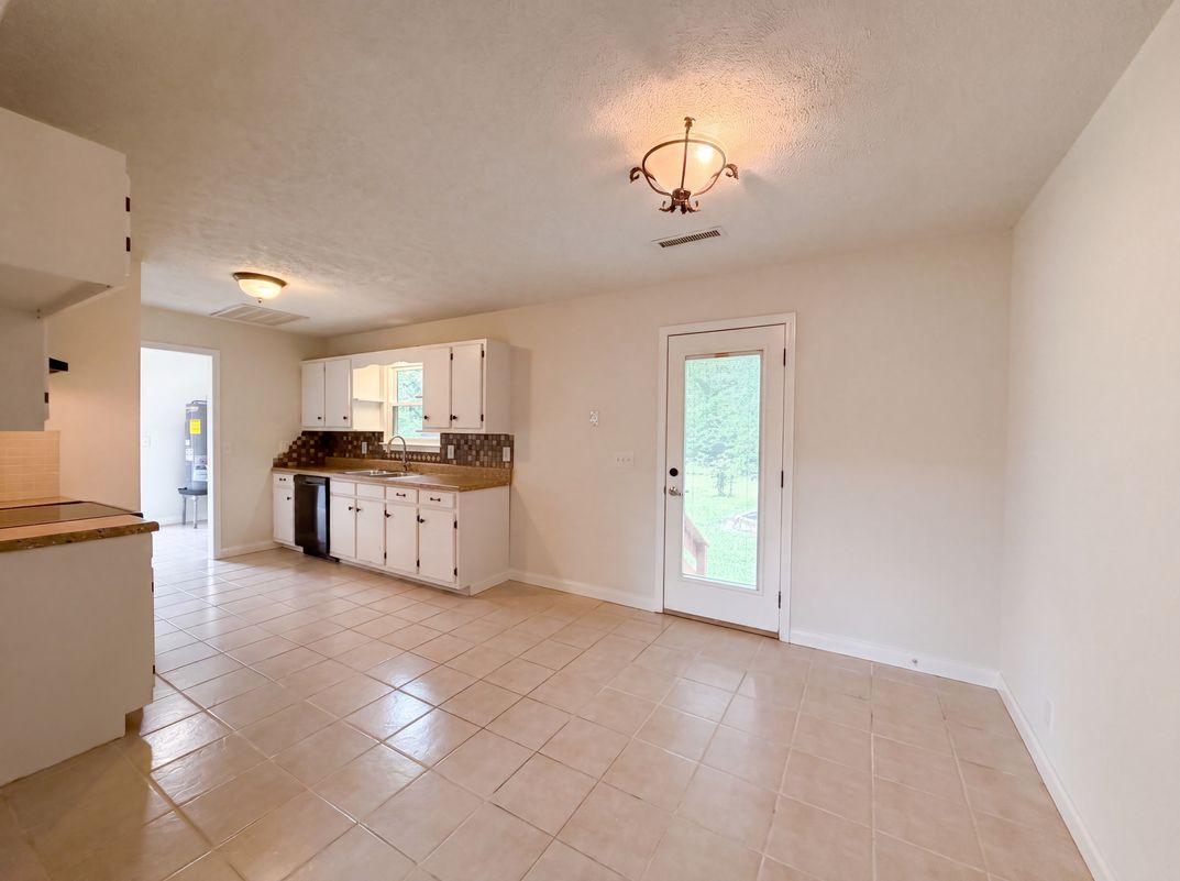 Photo 9 of 21 of 7502 Lone Eagle Dr, Murfreesboro, TN