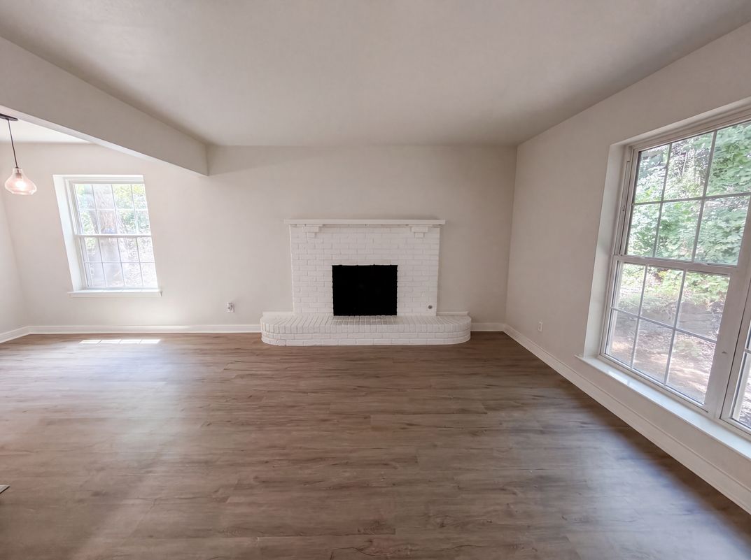 Photo 3 of 20 of 3969 Lost Creek Dr, Dallas, TX