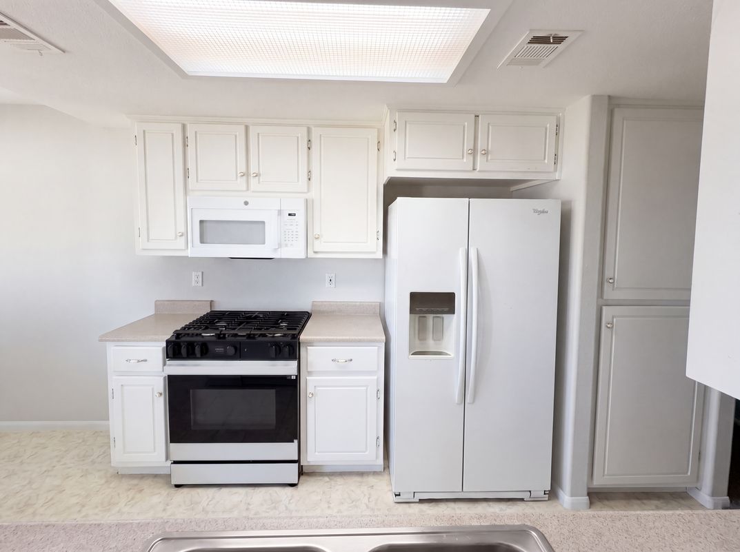 Property photo 2 of 9712 Nipa Ave