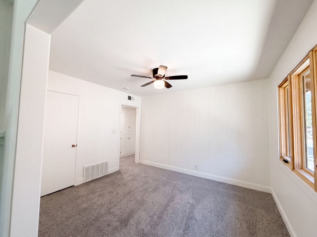 Photo 15 of 41 of 4601 Summit Way, Sacramento, CA