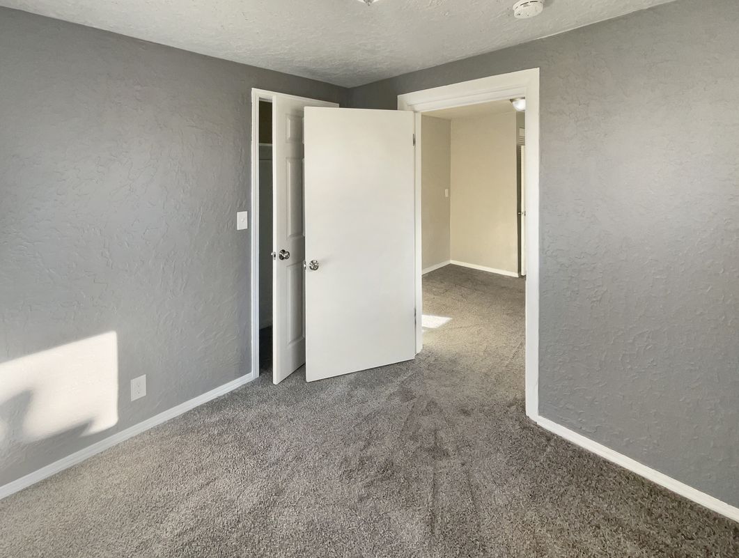 Photo 9 of 17 of 2865 Pingree Ave, Ogden, UT
