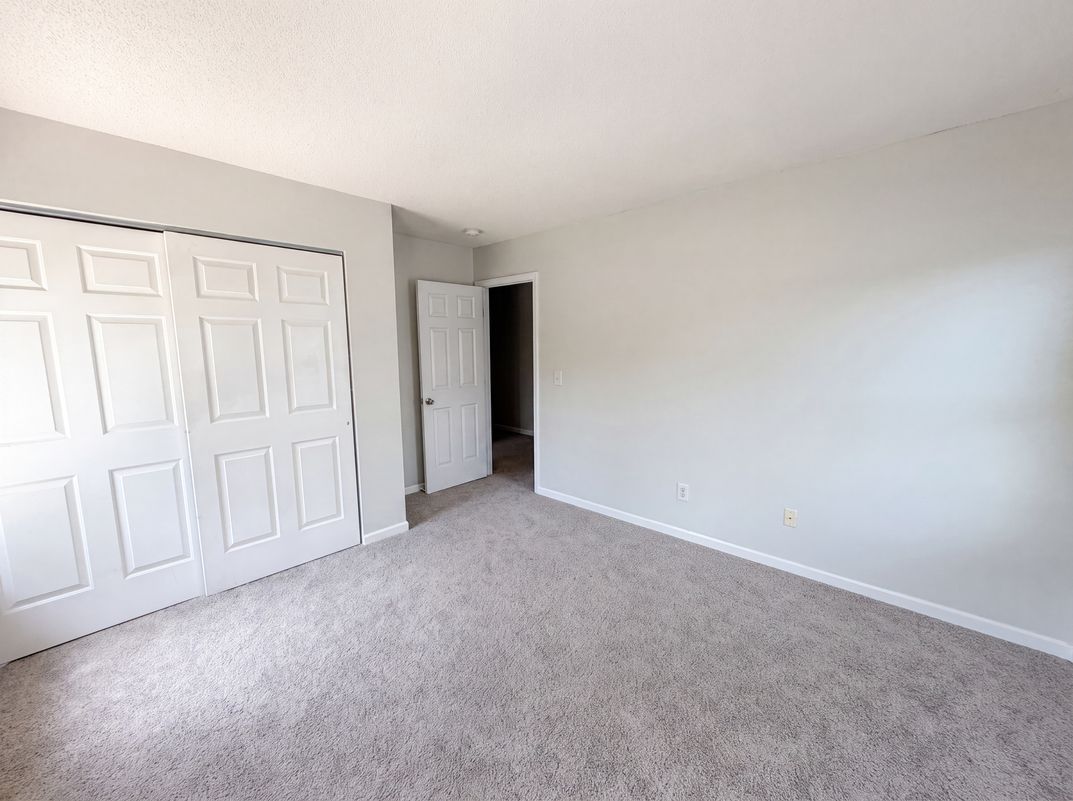 Photo 13 of 16 of 506 Hillview Dr, Durham, NC