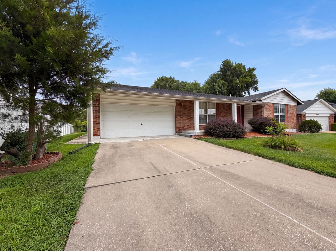 Photo 18 of 21 of 3679 Vago Ln, Florissant, MO
