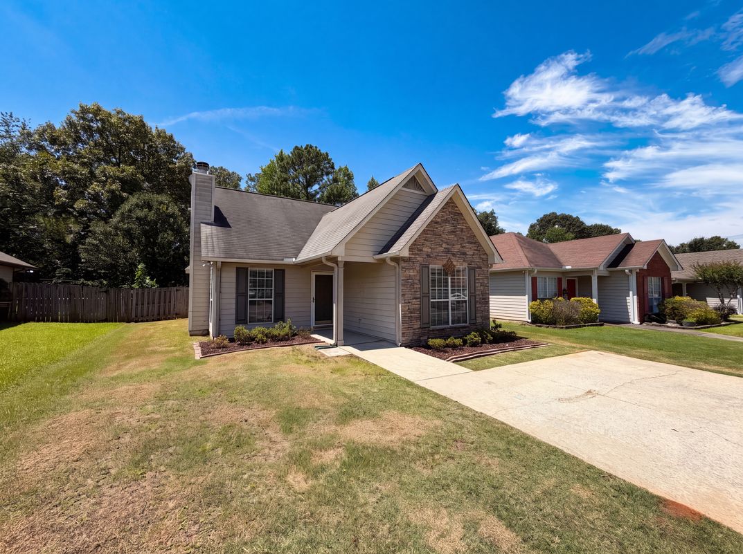 Photo 19 of 20 of 151 Carrington Ln, Calera, AL