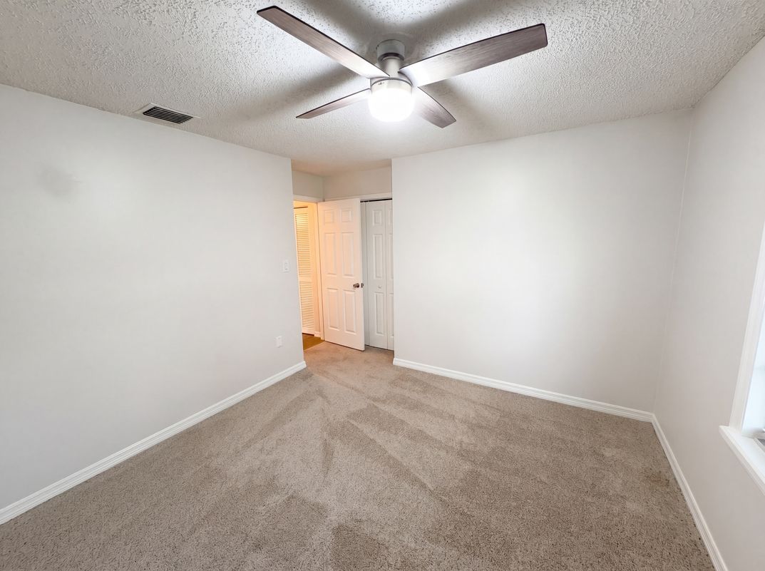 Photo 20 of 24 of 967 Lamplighter Dr NW, Palm Bay, FL
