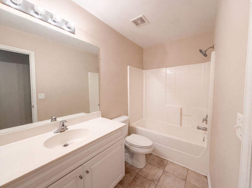 Photo 7 of 20 of 9325 Ayscough Rd, Summerville, SC