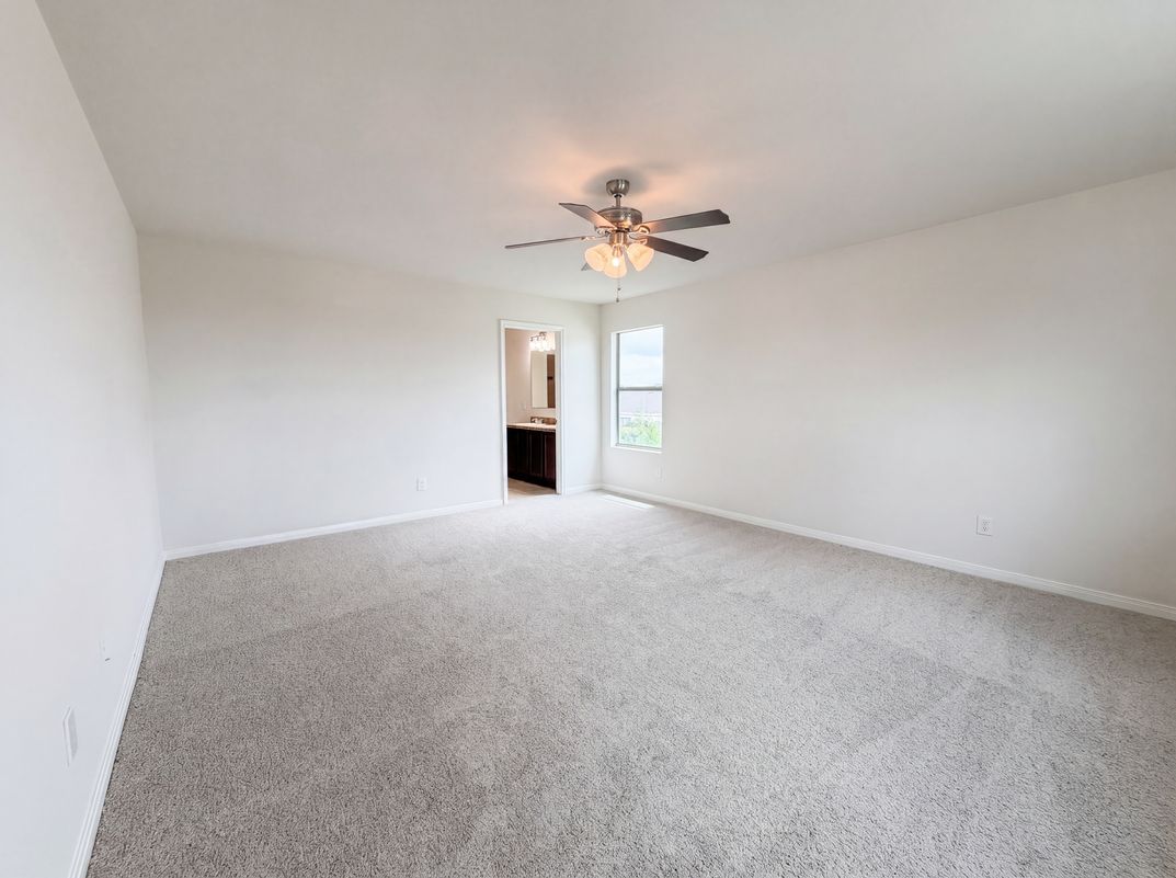 Photo 13 of 20 of 847 Canyon Hill Ln, Rosenberg, TX