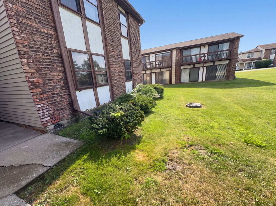 Photo 36 of 42 of 4133 193rd St, Country Club Hills, IL