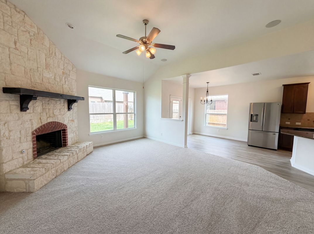 Photo 10 of 27 of 895 Honey Locust Dr, Fate, TX