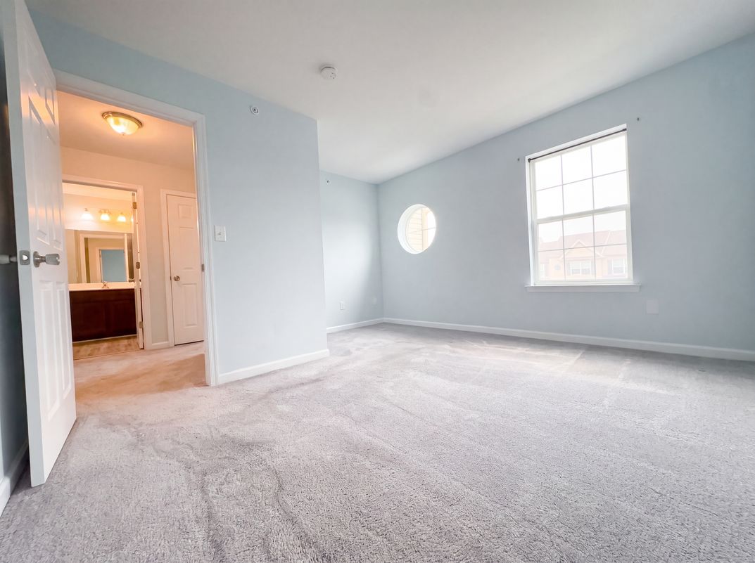 Photo 13 of 24 of 5145 Dogwood Trl, Allentown, PA