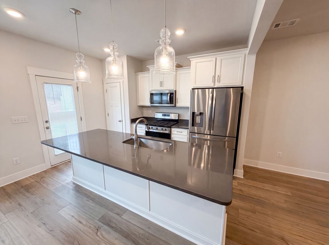 Photo 6 of 20 of 200 Marston Ln, Greenville, SC