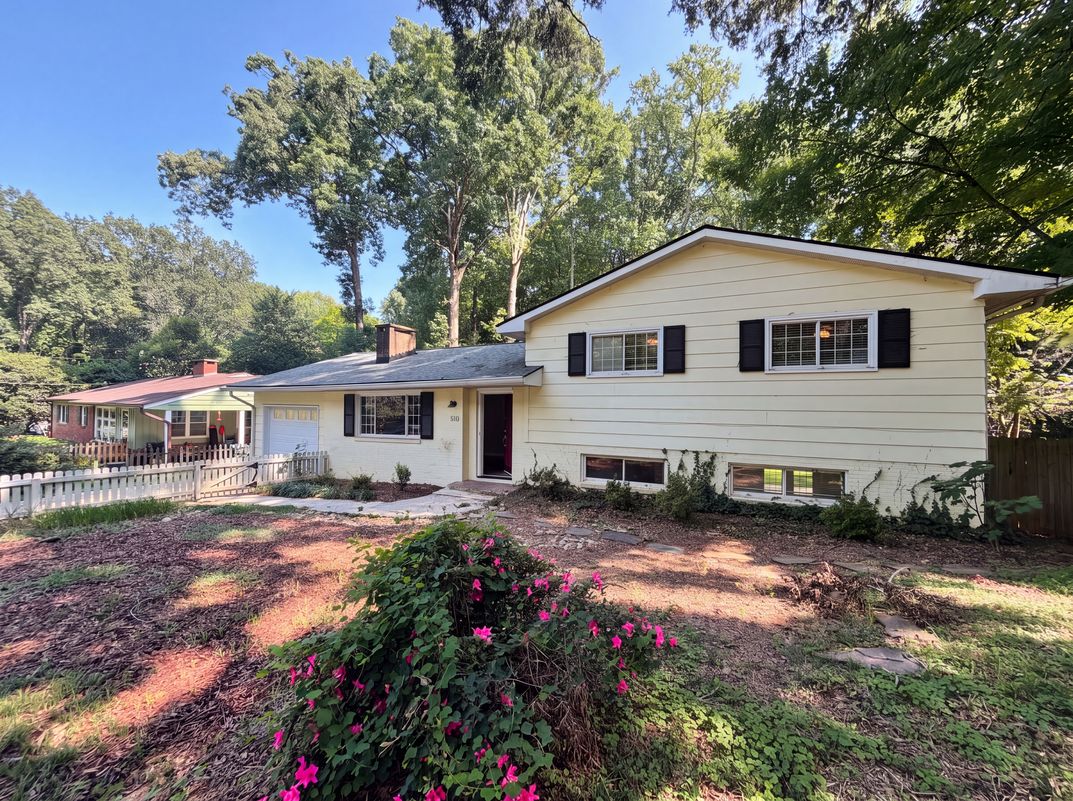 Photo 13 of 17 of 810 Beaver Dam Rd, Raleigh, NC