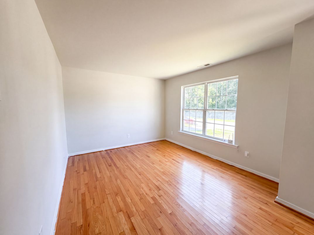 Photo 6 of 19 of 3016 Heather Ridge Dr, Henrico, VA