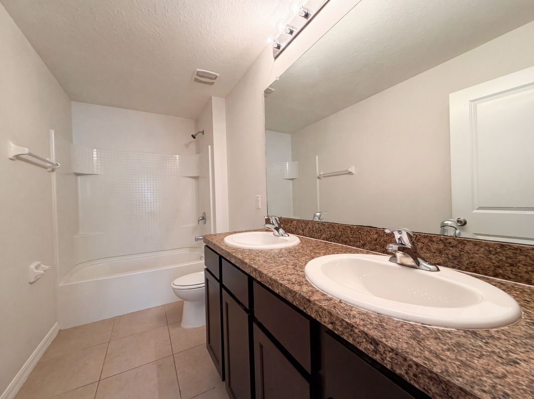 Photo 21 of 36 of 10225 Mangrove Well Rd, Sun City Center, FL