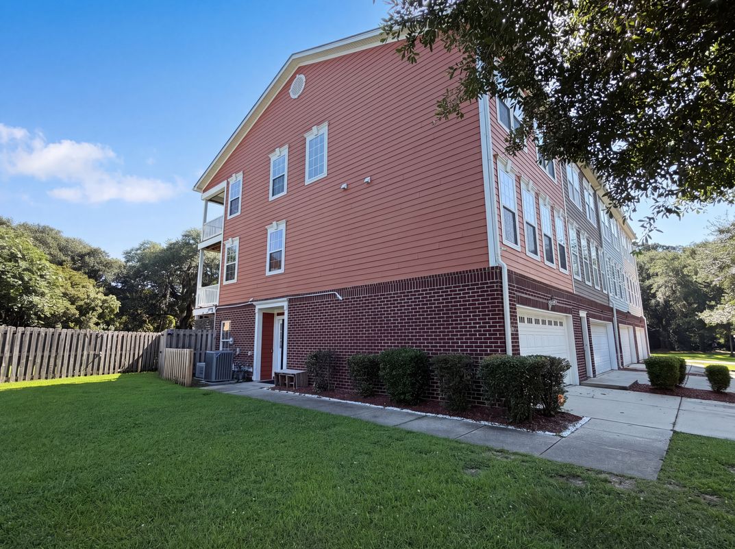 Photo 17 of 20 of 9006 Parlor Dr, Ladson, SC