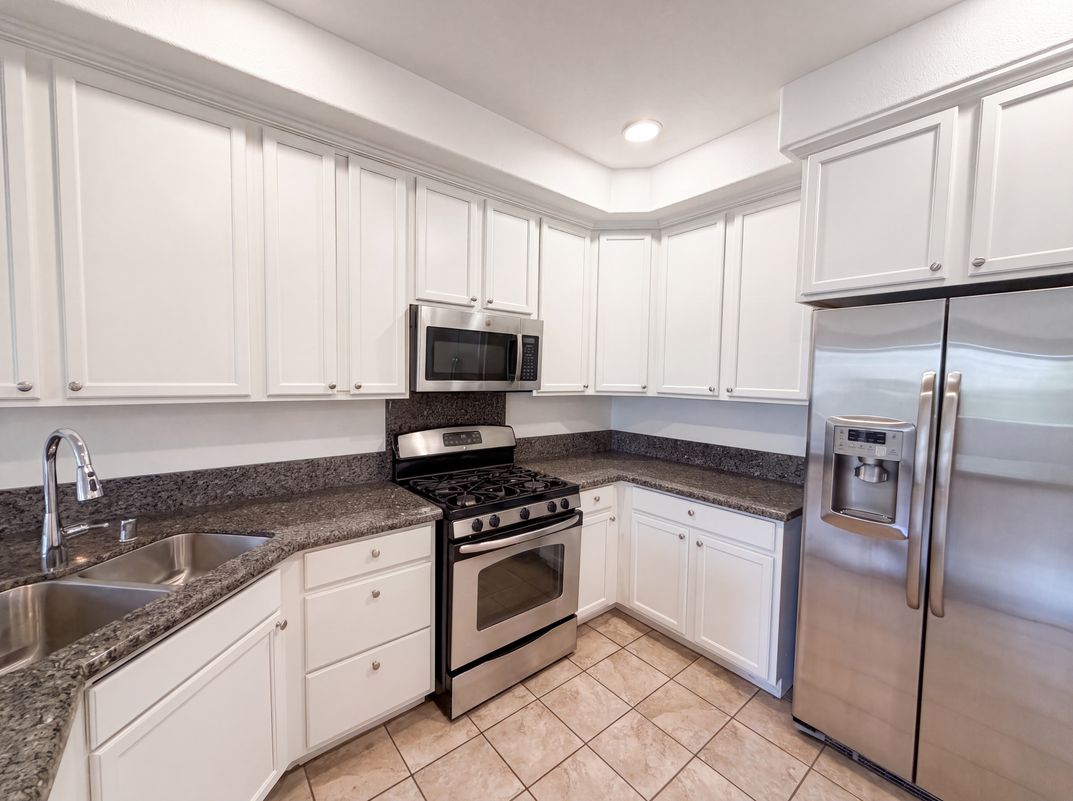 Photo 9 of 31 of 3127 Madsen St, Hayward, CA