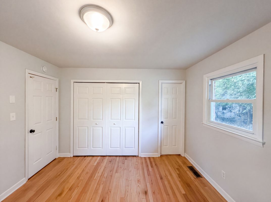 Photo 10 of 16 of 407 Lamesa Dr, Raleigh, NC