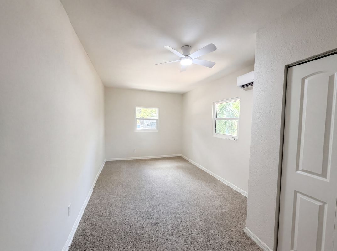 Photo 8 of 17 of 4010 E Paris St, Tampa, FL