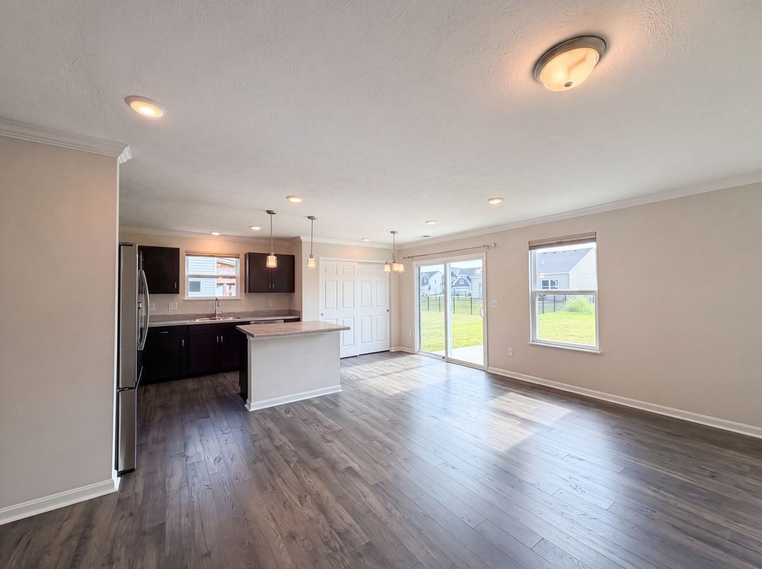 Photo 6 of 19 of 1314 Timber Glen Dr, Wilmington, OH