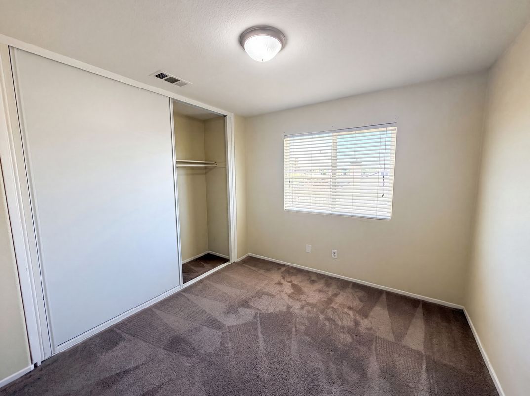 Photo 23 of 36 of 11401 Villa St, Adelanto, CA