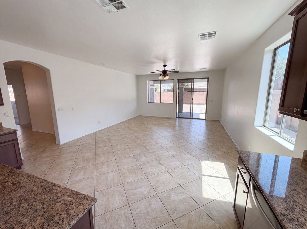 Photo 20 of 32 of 14559 W Cortez St, Surprise, AZ