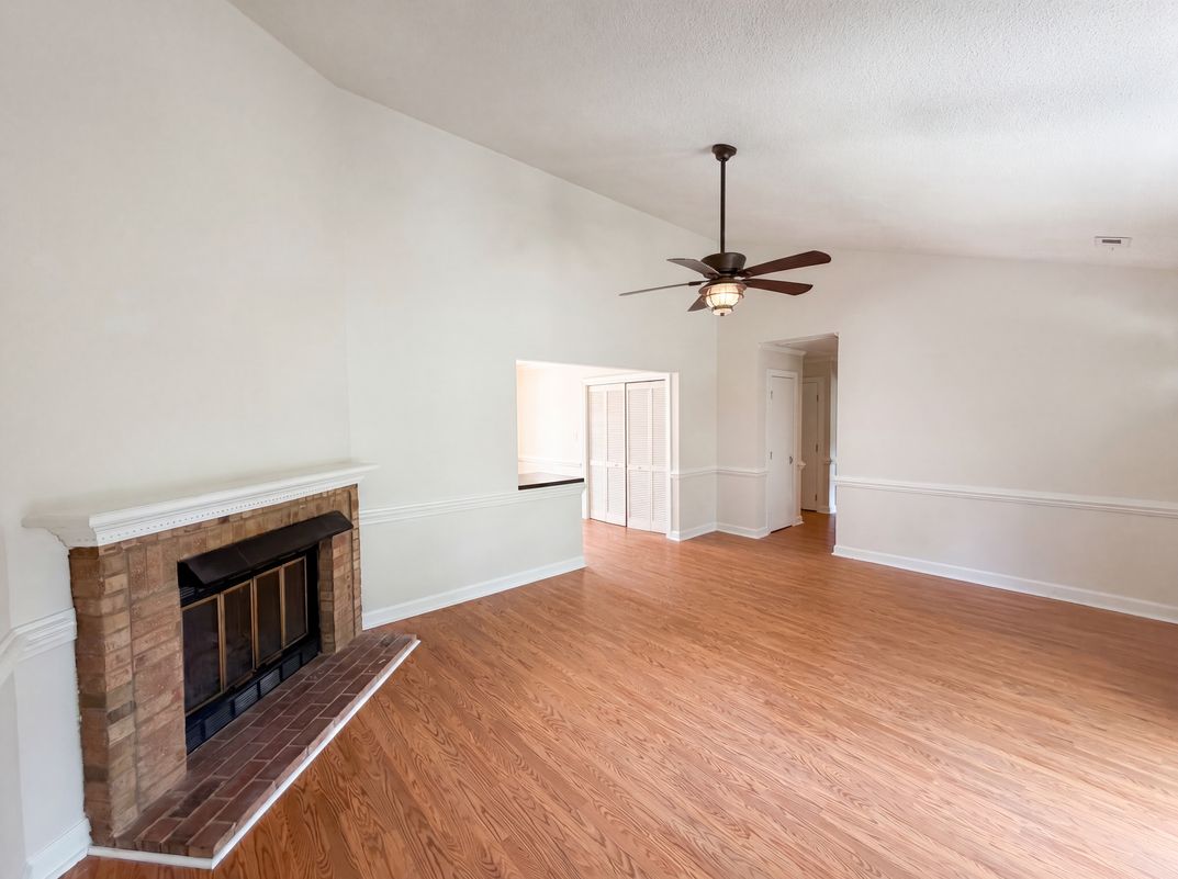 Photo 6 of 17 of 5500 Fortunes Ridge Dr, Durham, NC