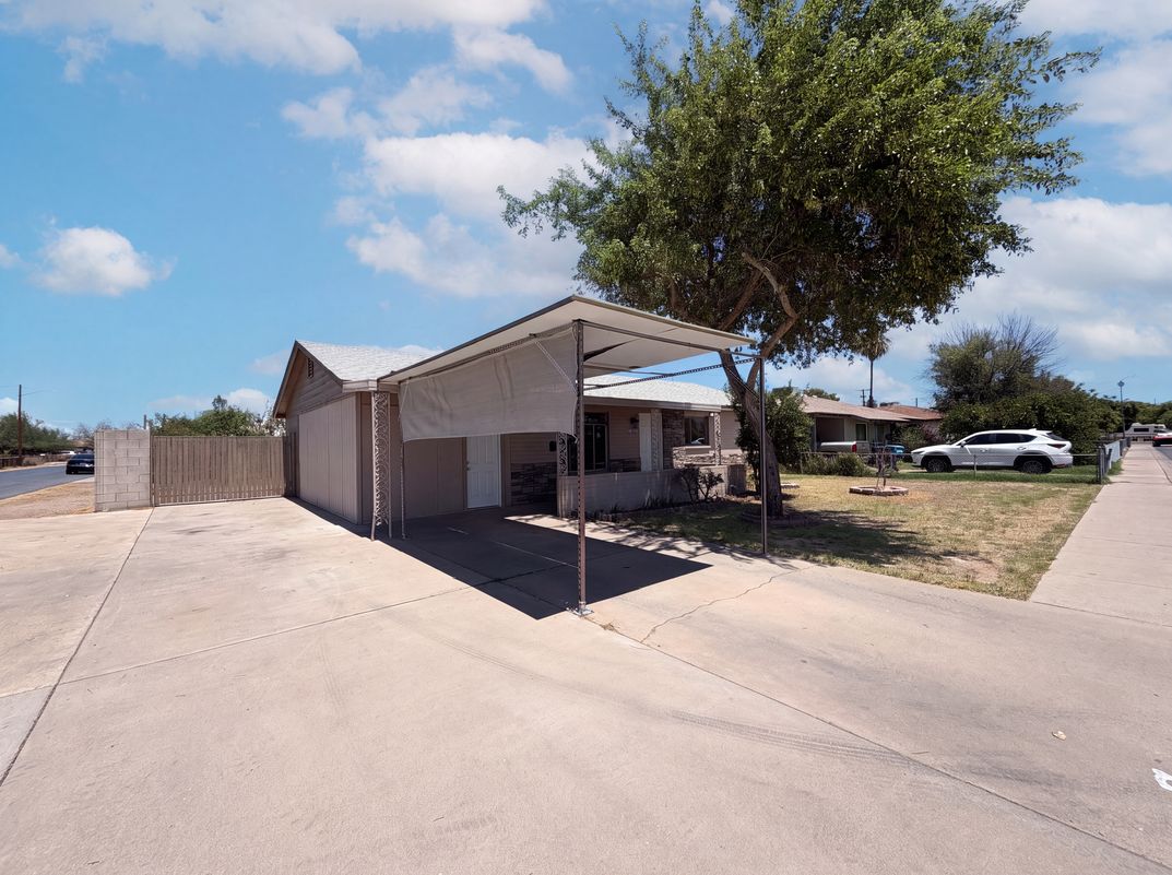 Photo 18 of 21 of 3132 W Bethany Home Rd, Phoenix, AZ
