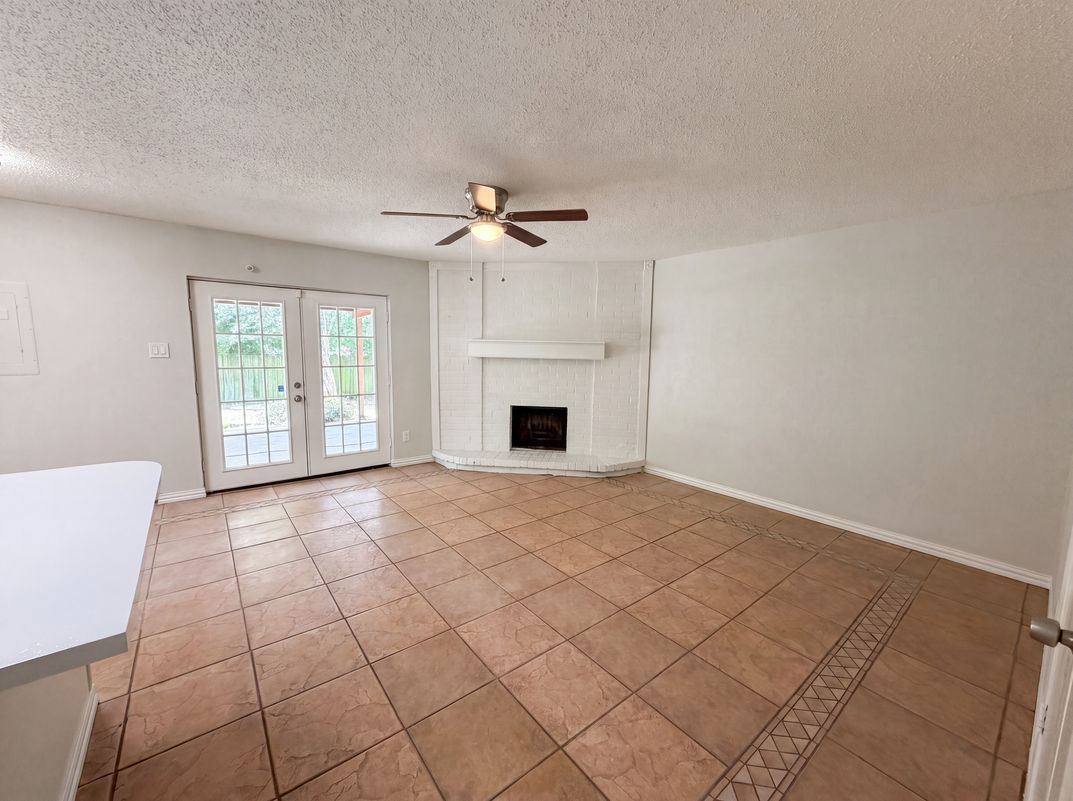 Photo 8 of 25 of 5608 Cherilee Ln, Haltom City, TX