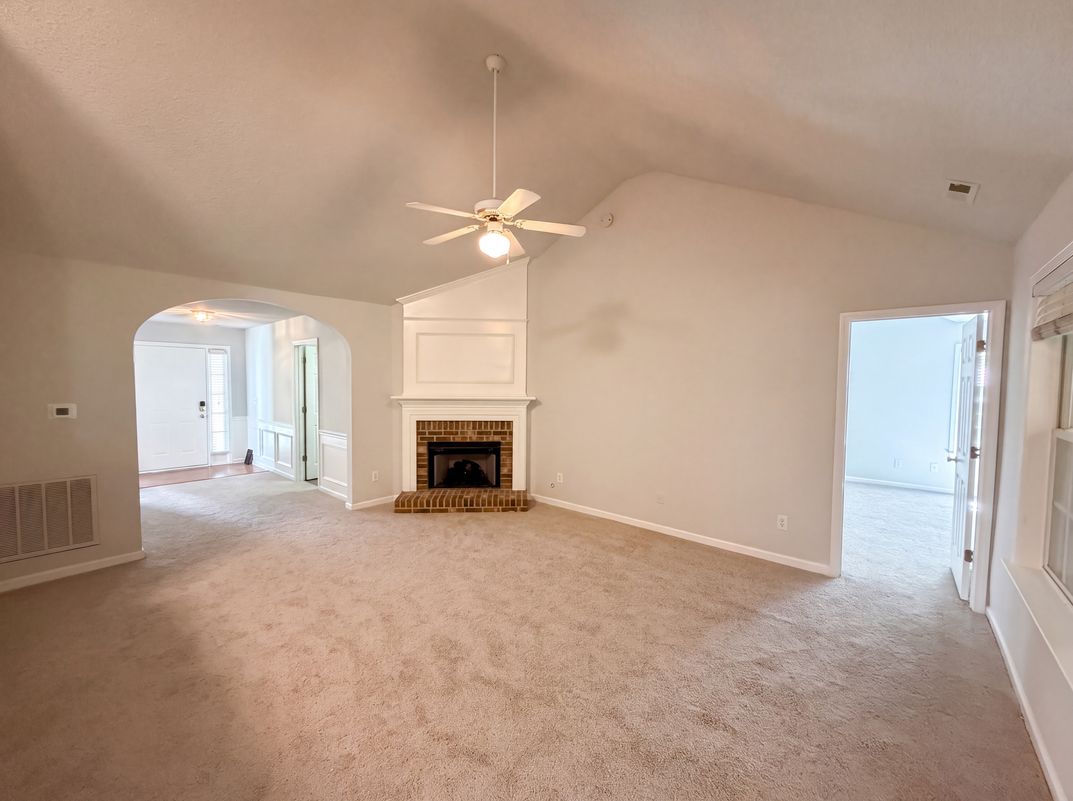 Photo 3 of 16 of 4536 Drewbridge Way, Raleigh, NC