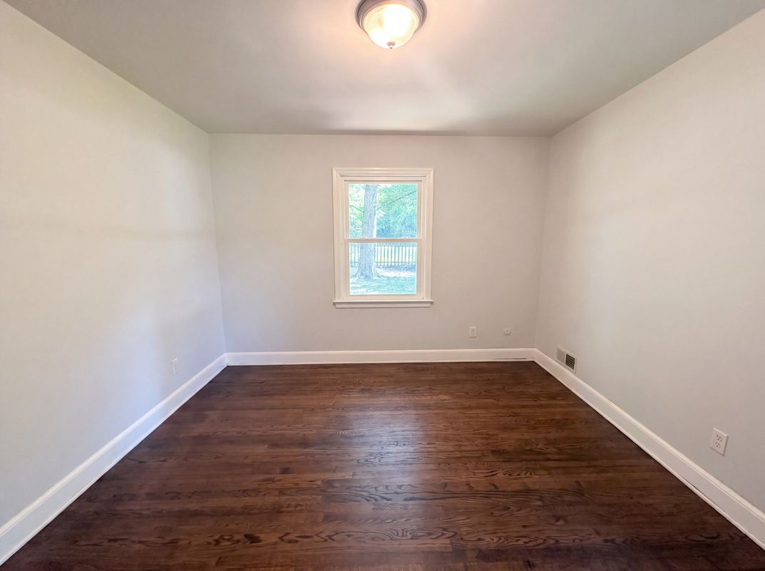 Photo 16 of 23 of 927 Greenlawn Dr, Columbia, SC