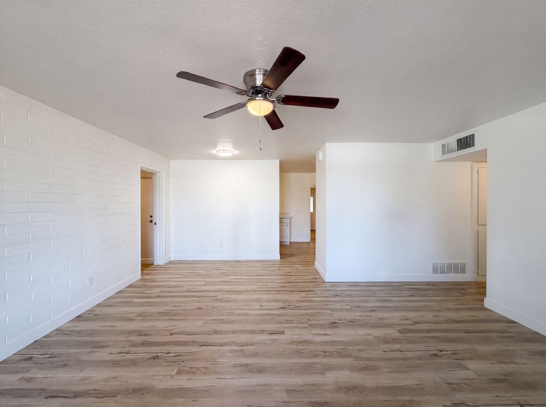 Property photo 3 of 3132 W Bethany Home Rd