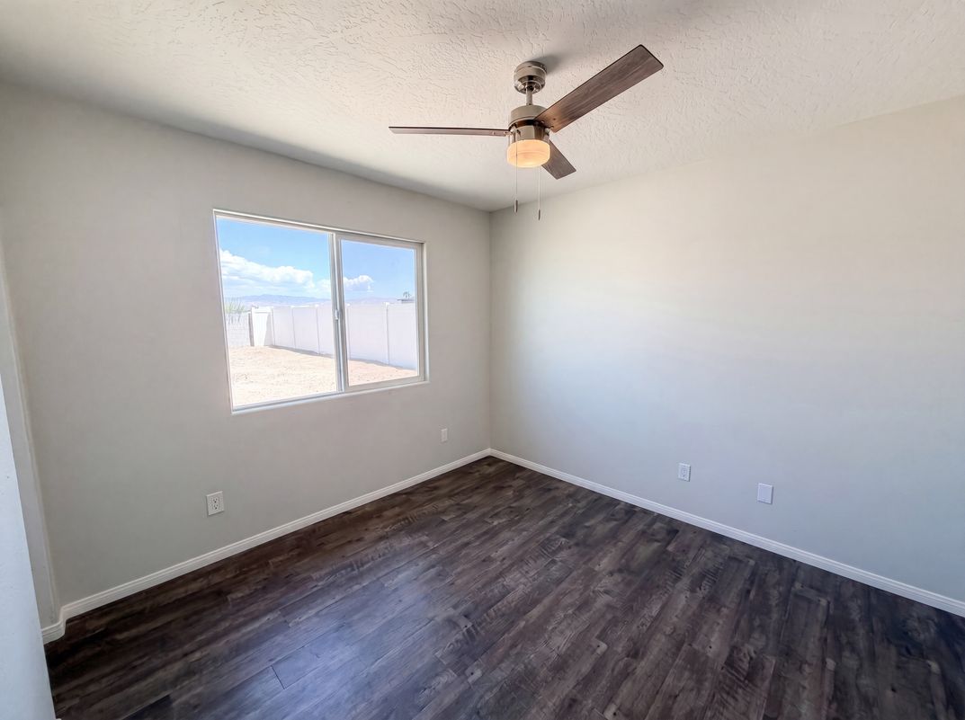 Photo 16 of 28 of 13185 Great Falls Ave, Victorville, CA