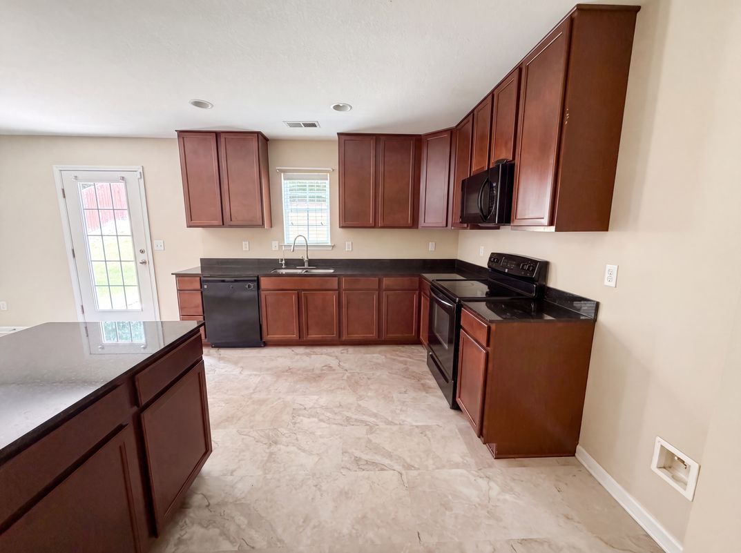 Photo 8 of 20 of 1066 Rabon Pond Dr, Columbia, SC