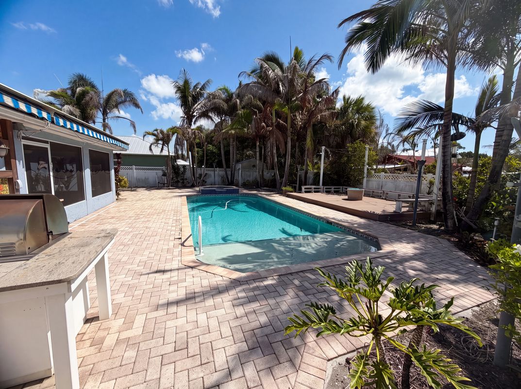Photo 5 of 33 of 2902 Serenity Cir S, Fort Pierce, FL