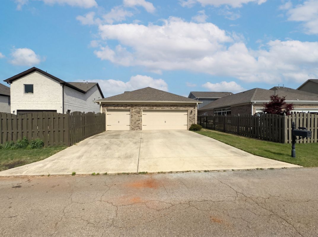 Photo 23 of 25 of 24 Silky Oak Cir SW, Huntsville, AL