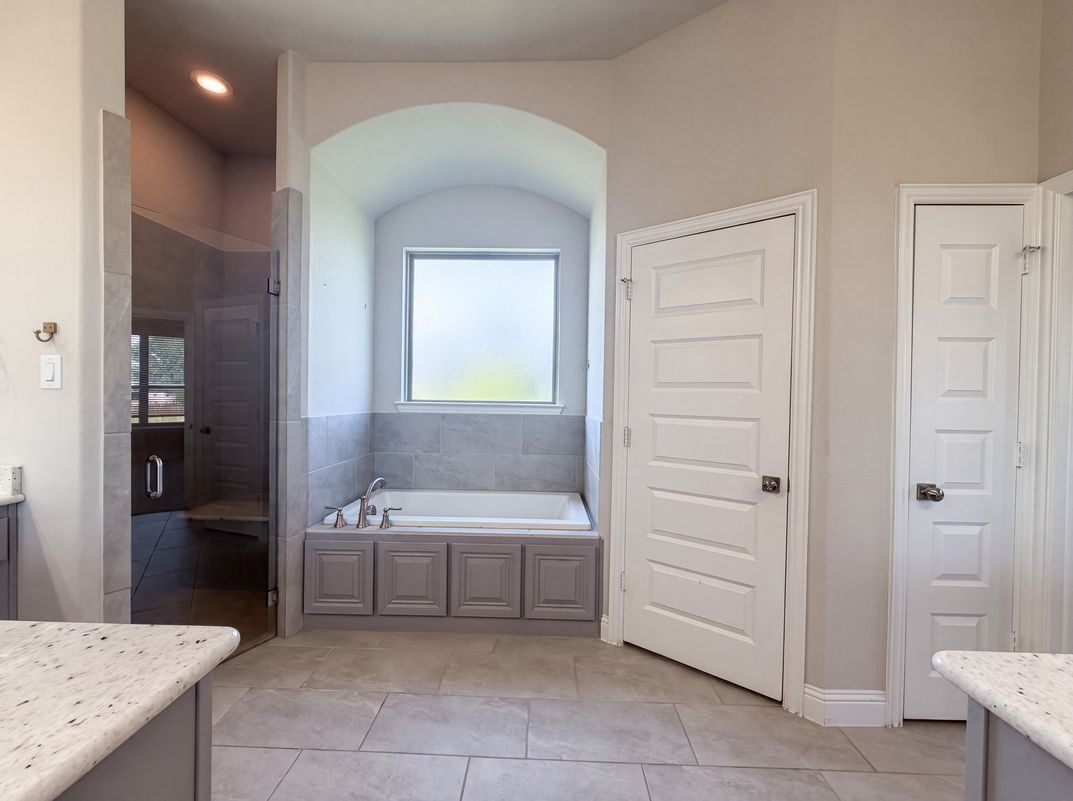 Photo 22 of 46 of 1208 Redbud St, Howe, TX
