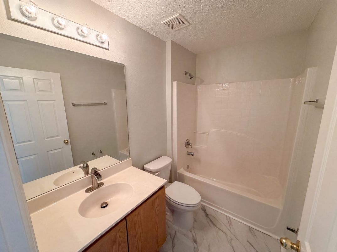 Photo 16 of 53 of 5191 Quintilis St, Spring Hill, FL