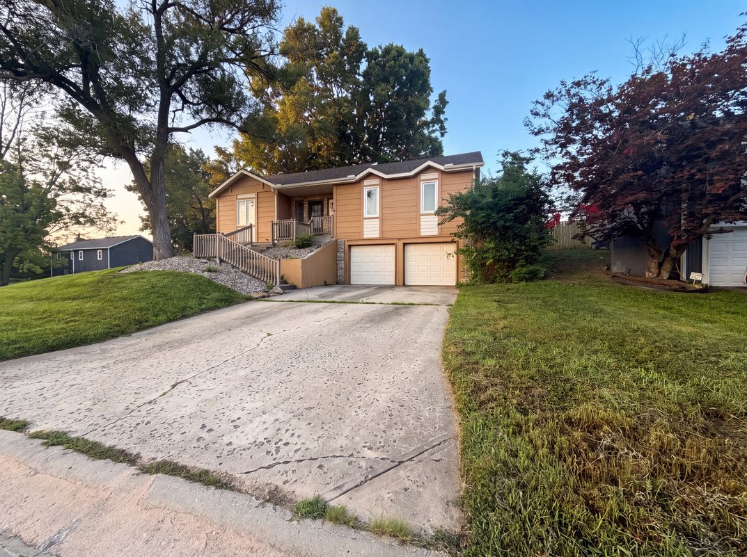 Photo 18 of 21 of 7511 Orient Ave, Kansas City, KS