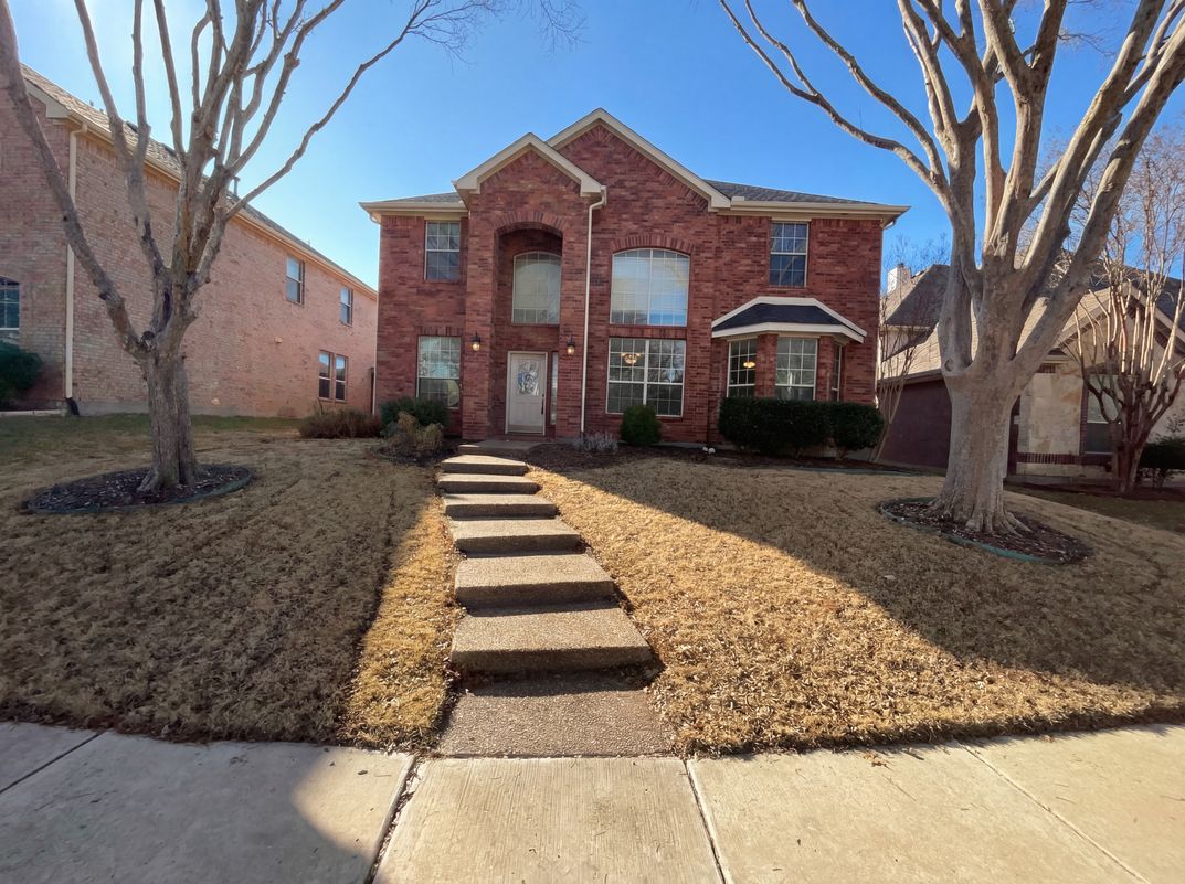 Property photo 1 of 11963 Henderson Dr
