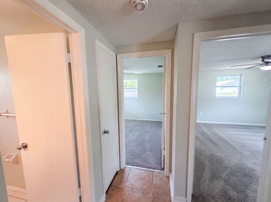 Photo 9 of 22 of 3412 Nixon Rd, Holiday, FL