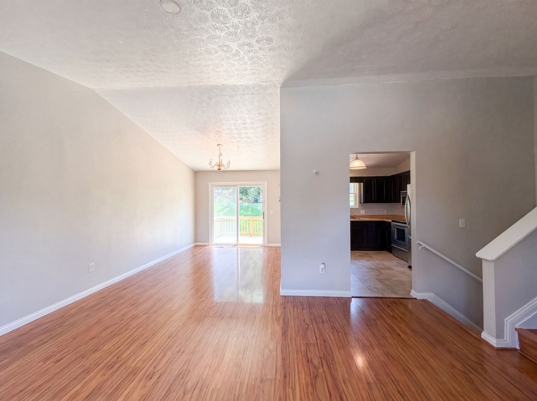 Photo 6 of 22 of 5569 Partridge Cir, West Chester, OH