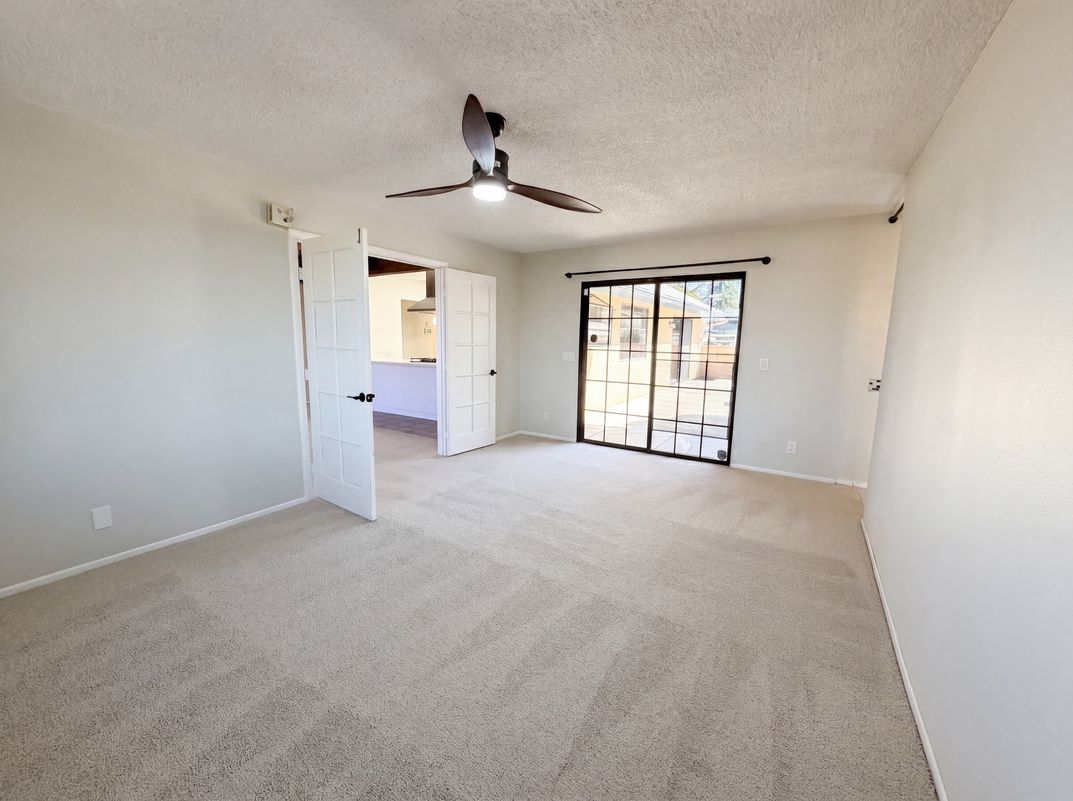Photo 4 of 29 of 15852 Mandan Rd, Apple Valley, CA